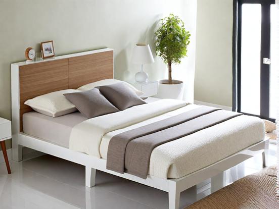 Serene king bed wooden design