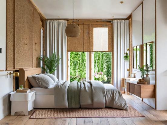 Cozy treehouse bed with plants