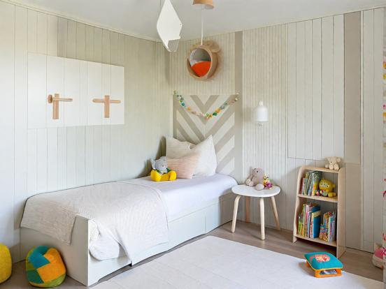 Child's room with bed & shelf