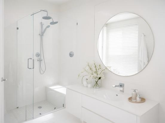 White modern bathroom design