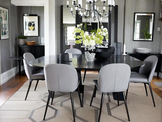 Dining room with chic decor