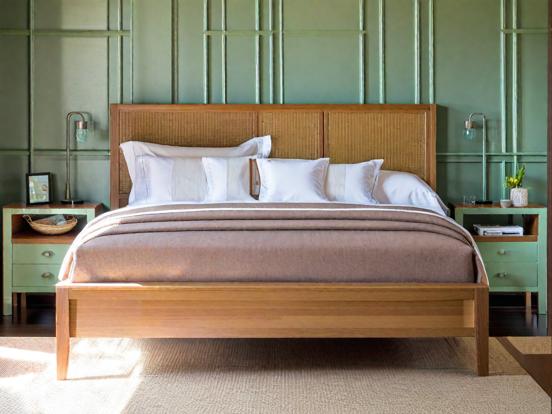 Serene bed wooden details