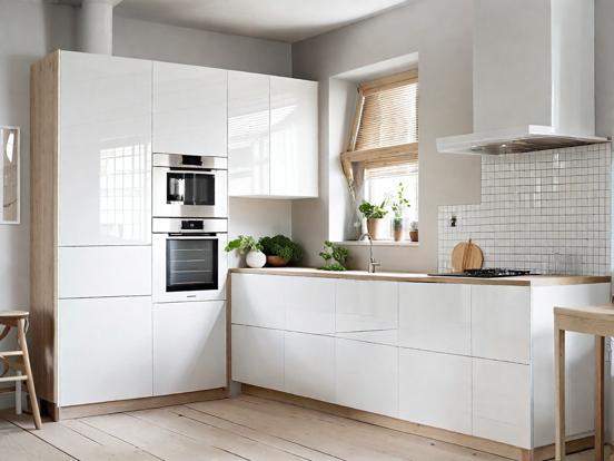 Scandinavian white kitchen setup