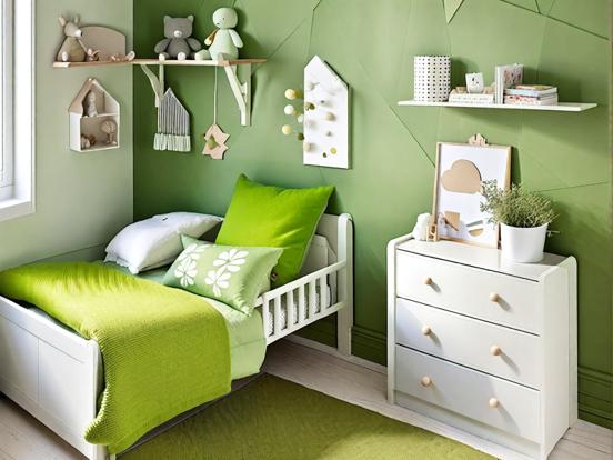 Green themed child's bedroom