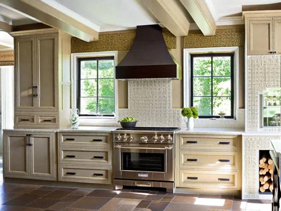 Luxury kitchen with accents