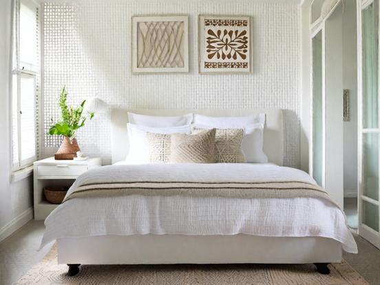 Serene white bedroom decor