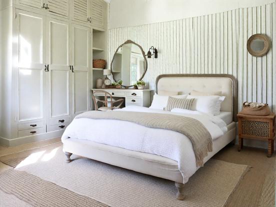 Serene cream bedroom decor