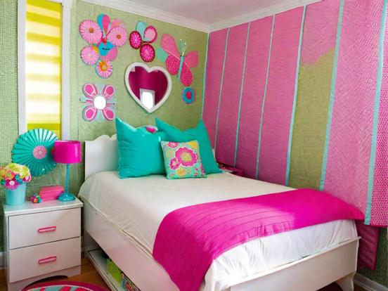 Girly pink green bed closeup