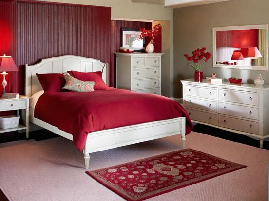 Red white bedroom decor