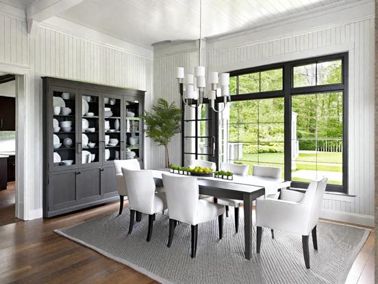 Chic B&W dining room decor