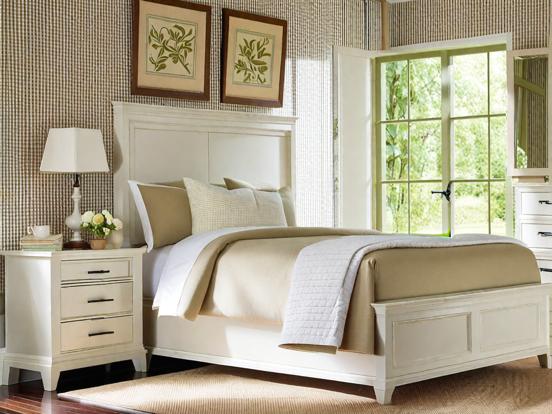 Serene cream bedroom decor