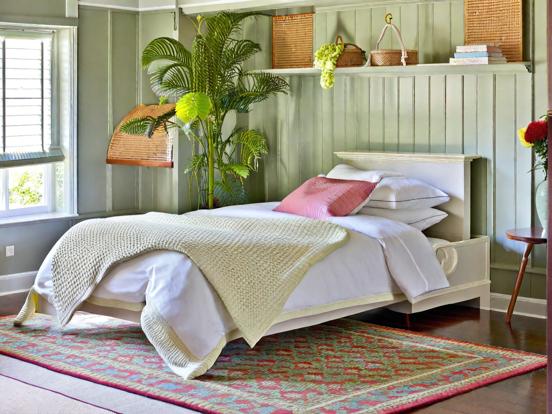 Tropical serene bedroom decor