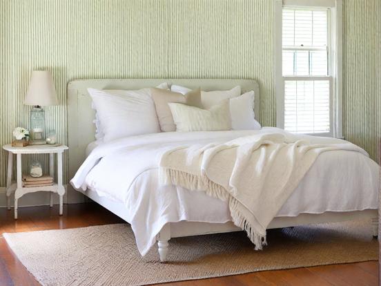 Serene cream bedroom decor