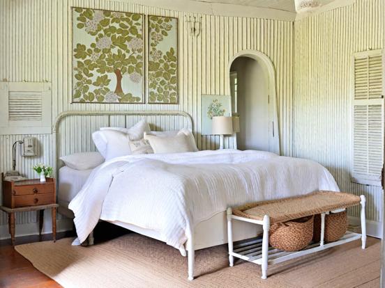 Serene white bedroom with plants